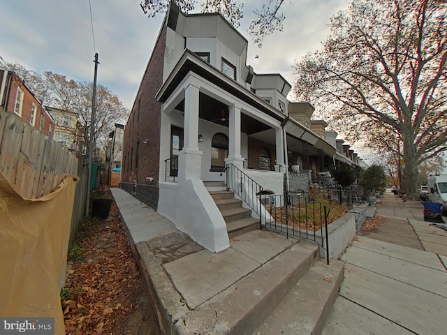 view of front facade