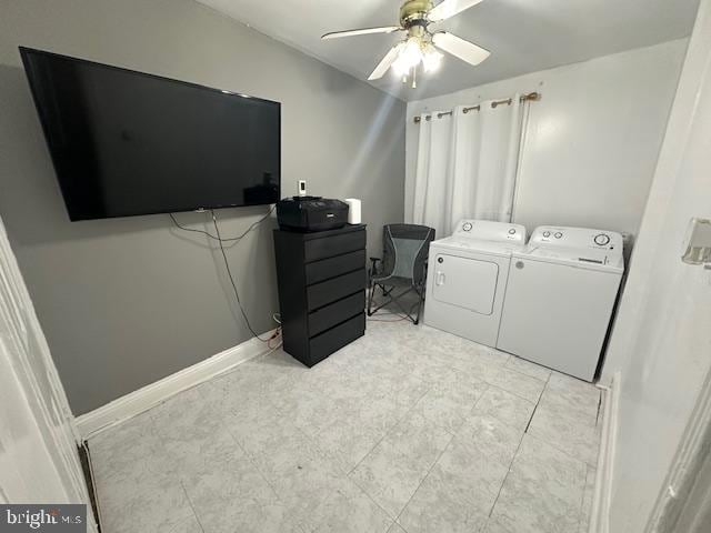 laundry room featuring ceiling fan and washing machine and clothes dryer