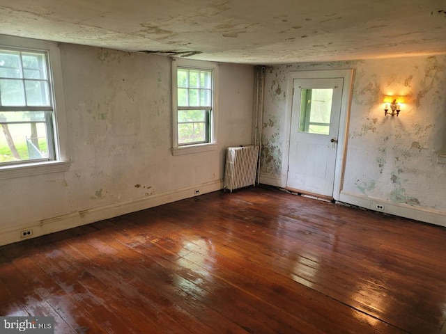 542 Auburn Rd, Landenberg, PA 19350 - unfurnished room featuring radiator, hardwood / wood-style floors, and baseboards