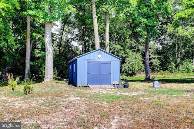 view of outbuilding