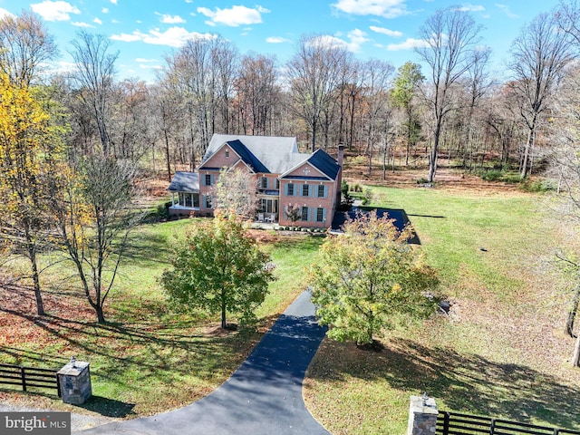 view of front of property with a front yard