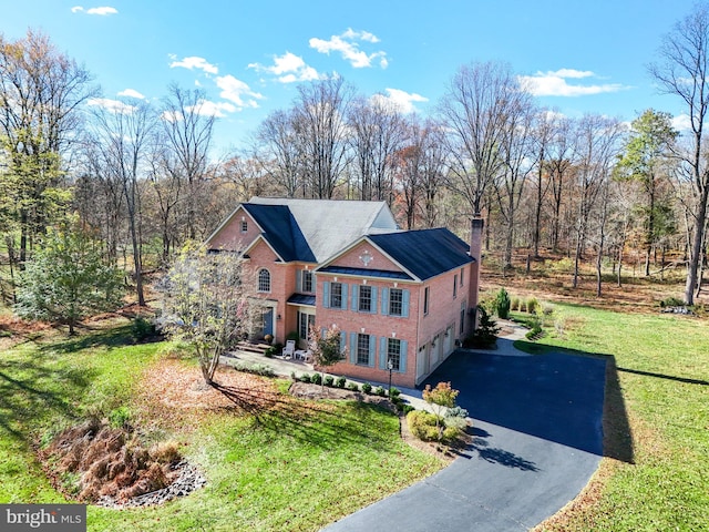 view of front of house featuring a front yard