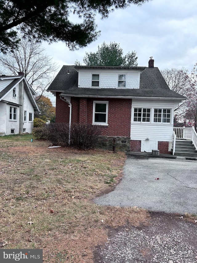 view of front of property