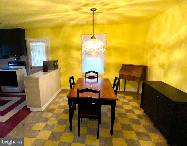 dining room with an inviting chandelier