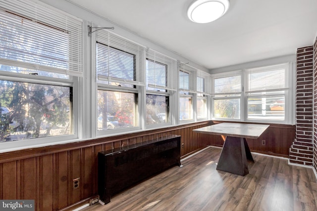 sunroom / solarium with a healthy amount of sunlight