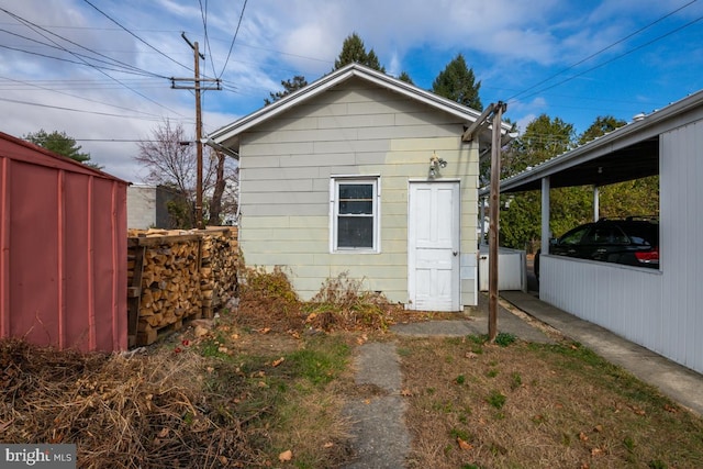 view of outbuilding