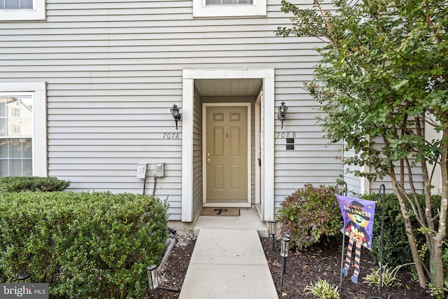 view of property entrance