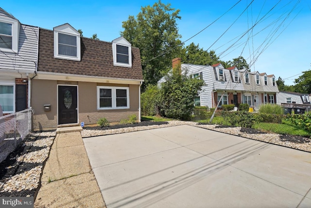 view of front of house