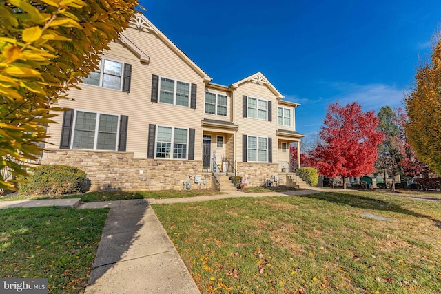 view of front of house featuring a front yard