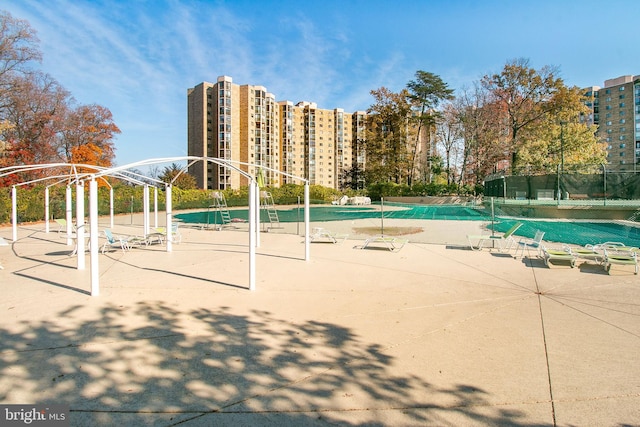 view of swimming pool