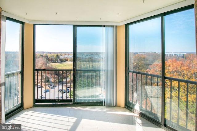 sunroom with a healthy amount of sunlight