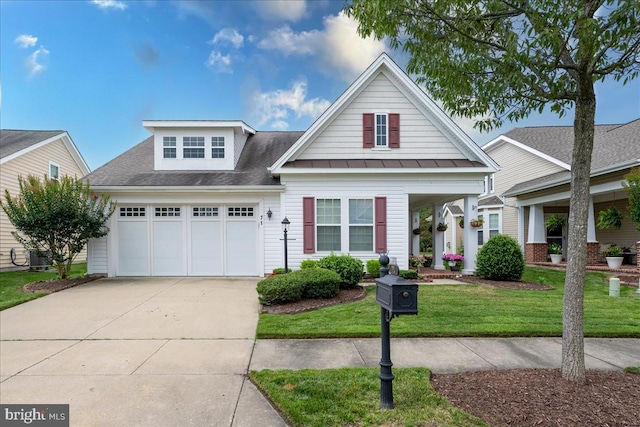 view of front of home with a front lawn