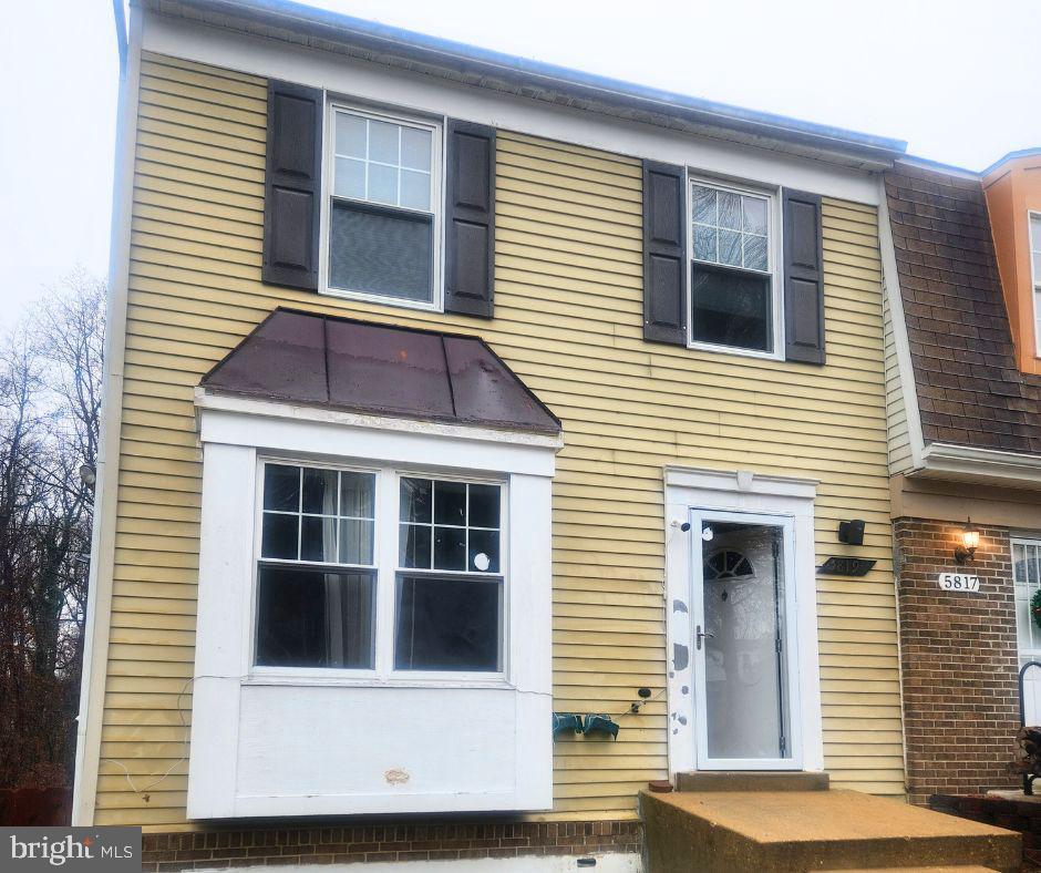 view of townhome / multi-family property