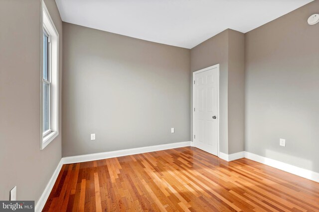 639 S Conkling St, Baltimore, MD 21224 - spare room with baseboards and light wood-type flooring