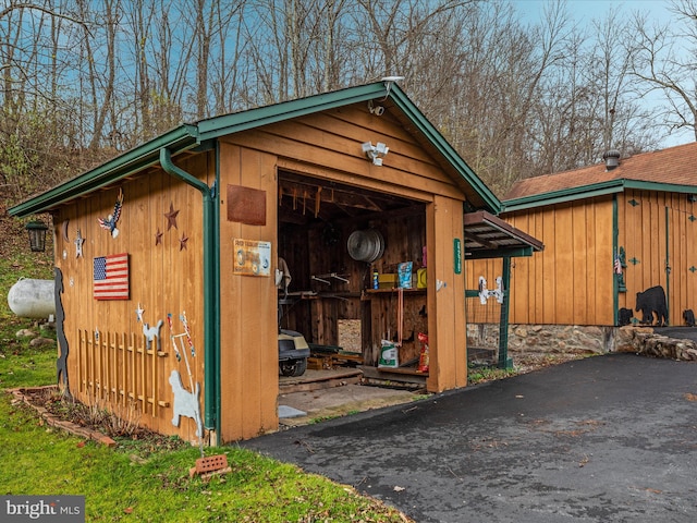 view of outbuilding