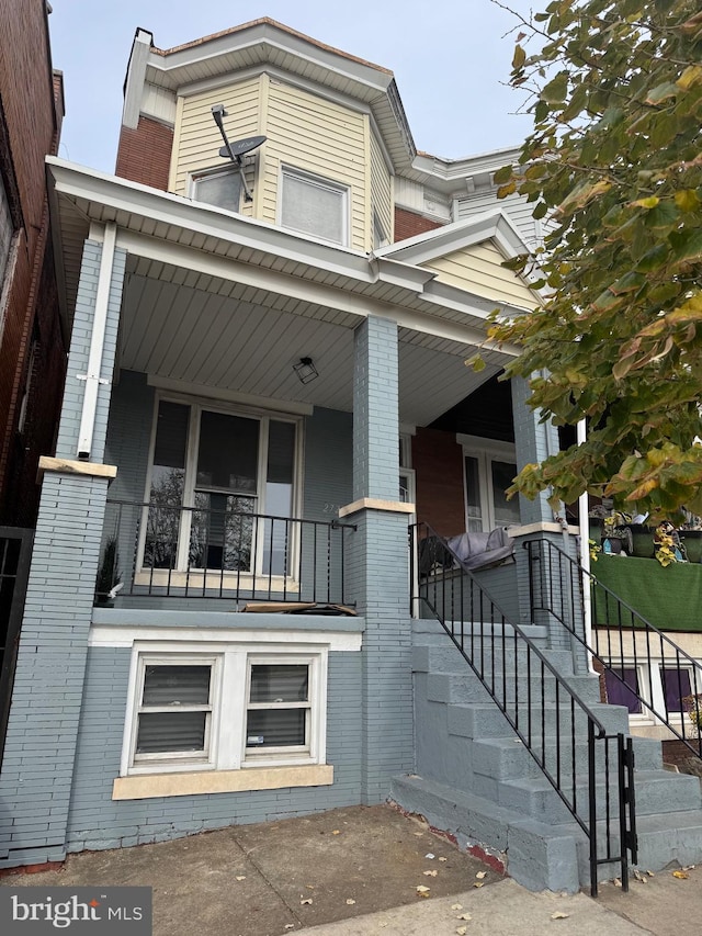 view of front of property with a porch