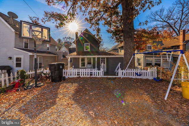 view of front of property featuring a porch