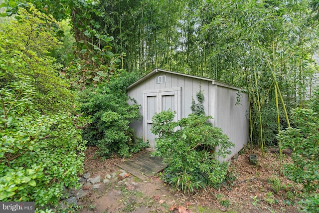 view of outbuilding