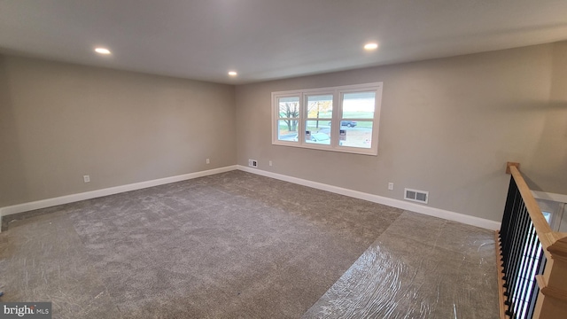 view of carpeted spare room