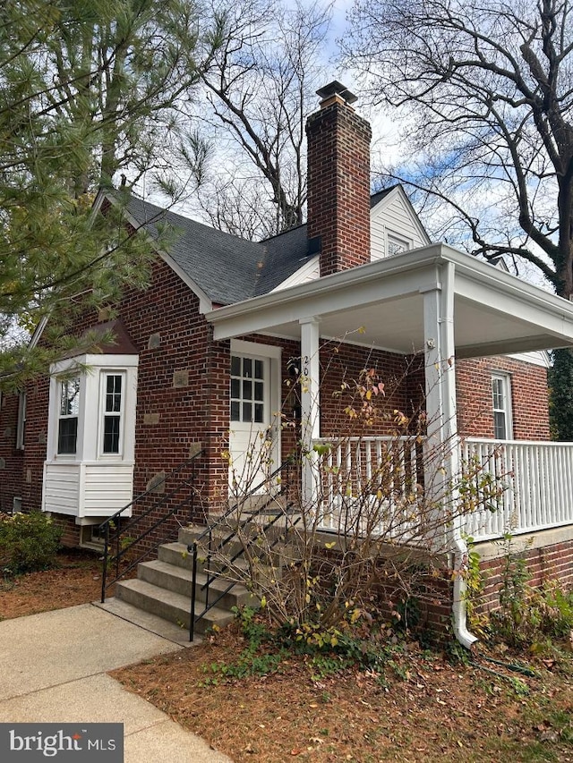 view of front of home with covered porch