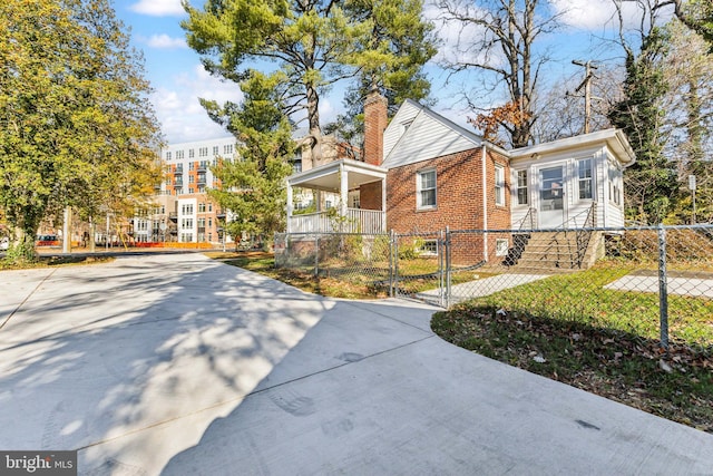 view of front of property