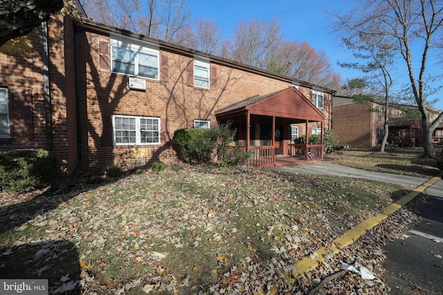 view of front of house with covered porch