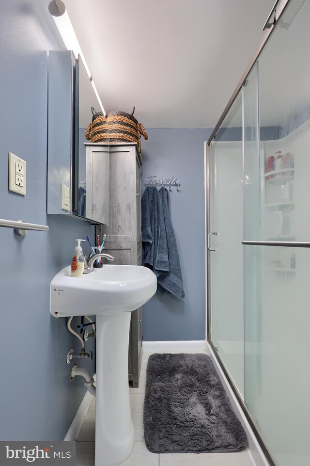 bathroom with walk in shower