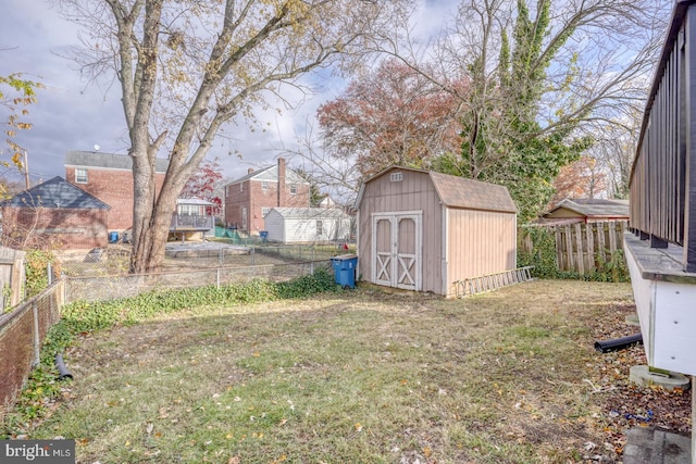 view of yard with a shed