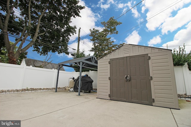 view of outbuilding