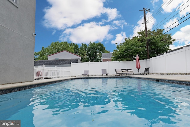 view of swimming pool