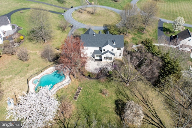 birds eye view of property featuring a rural view