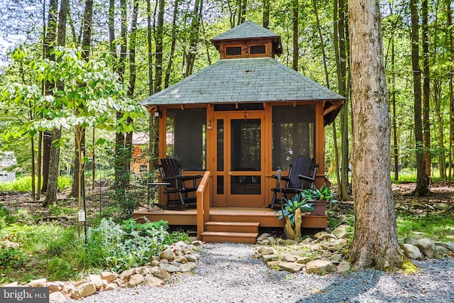 view of outbuilding