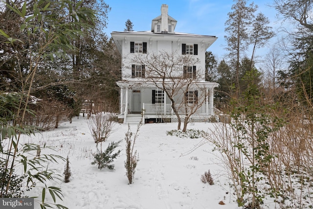 view of front of home featuring a porch