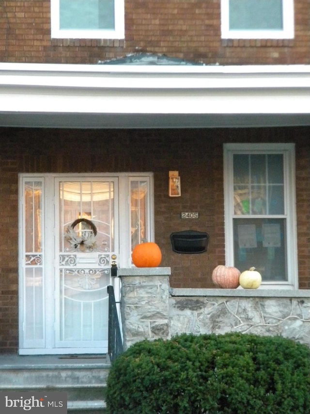 view of property entrance