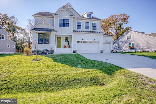 view of front facade featuring a front yard and a garage