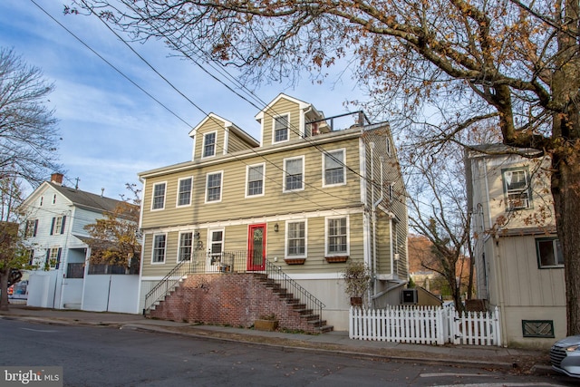 view of front of property