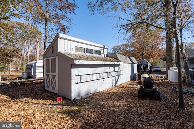 view of side of property