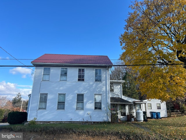 view of home's exterior