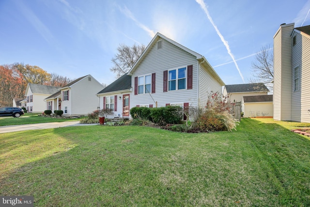 view of front of house featuring a front lawn