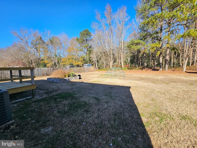 view of yard featuring central AC unit