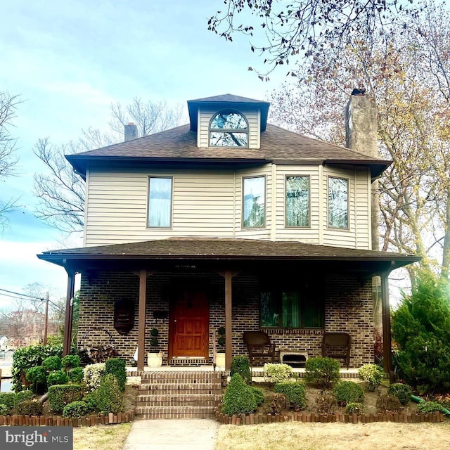 view of front of house featuring a porch