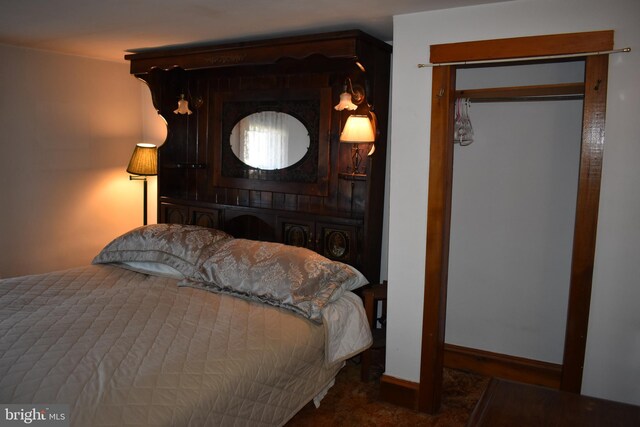 bedroom with baseboards