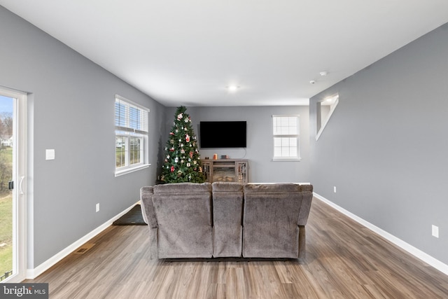 143 Knobby Hook, Hanover, PA 17331 - living room with wood finished floors and baseboards