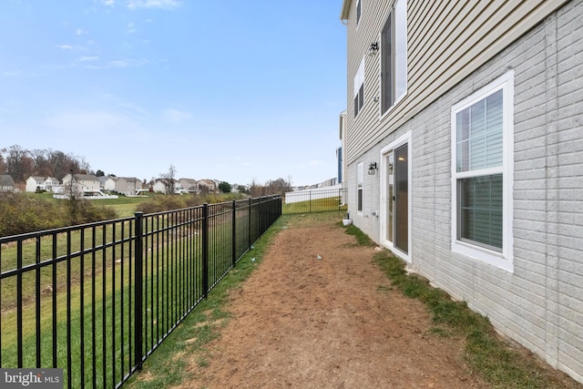 143 Knobby Hook, Hanover, PA 17331 - view of yard featuring a residential view
