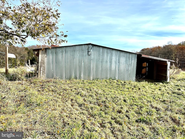 view of outbuilding