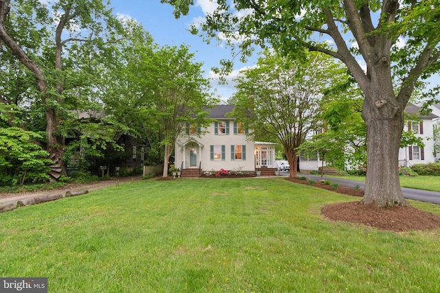 1411 W St, Annapolis, MD 21401 - colonial inspired home with a front lawn