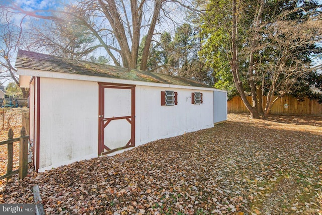 view of outbuilding