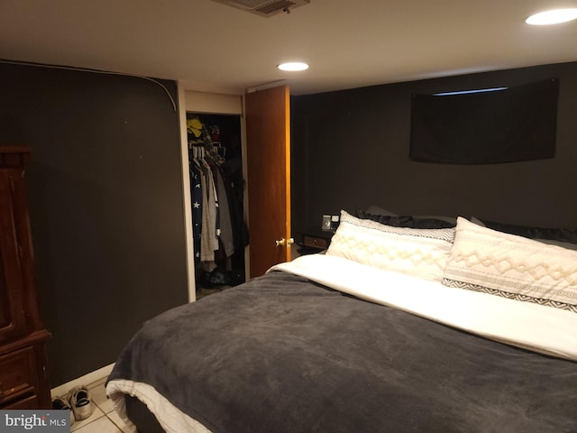 bedroom featuring a closet