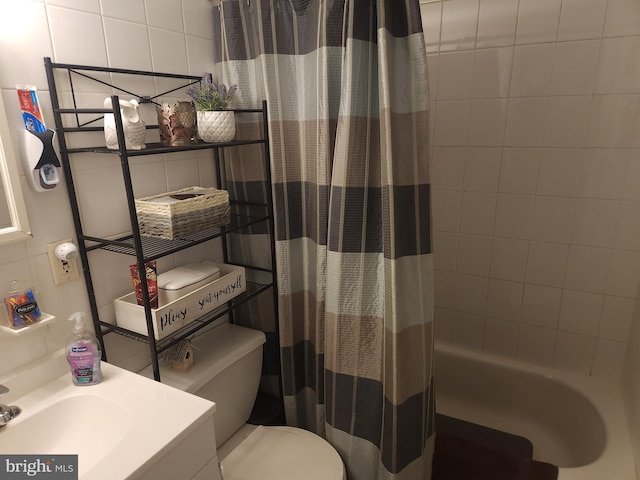 full bathroom featuring shower / bath combination with curtain, toilet, and vanity