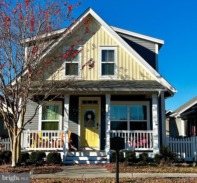 view of front of property with covered porch